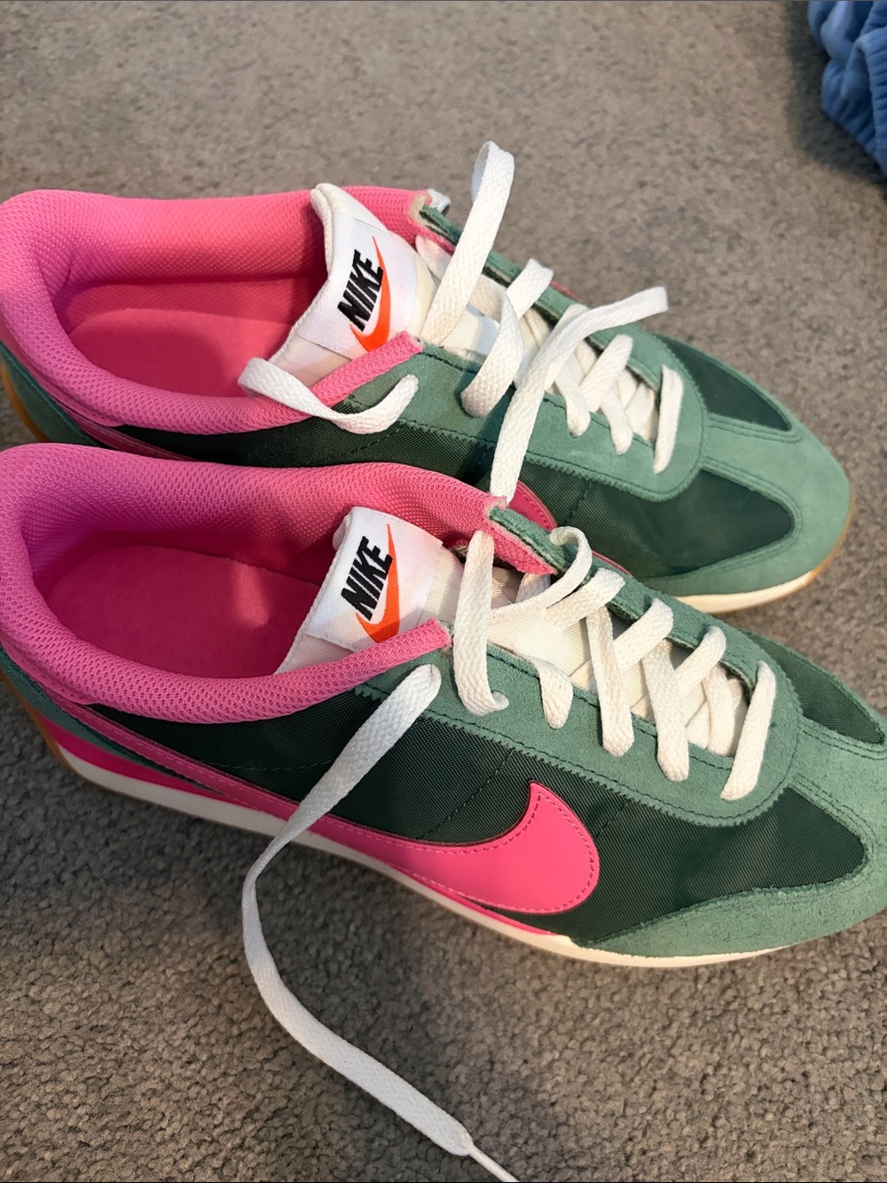 Women’s Nike size 9